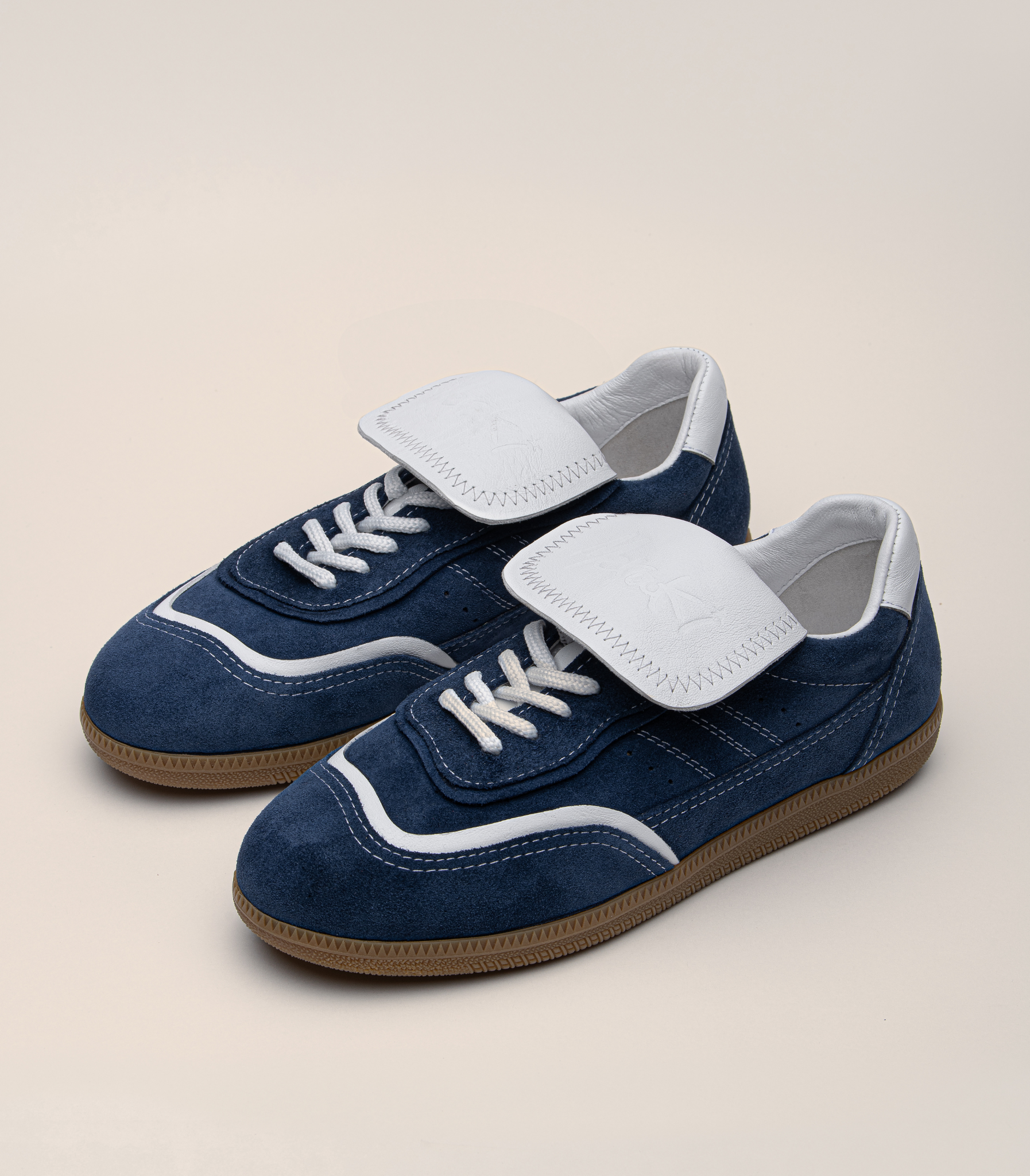 Galaxy wavy sneakers