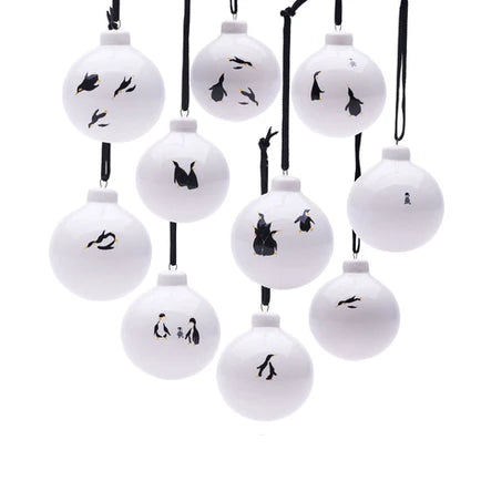 Waddle Penguin Bauble 2