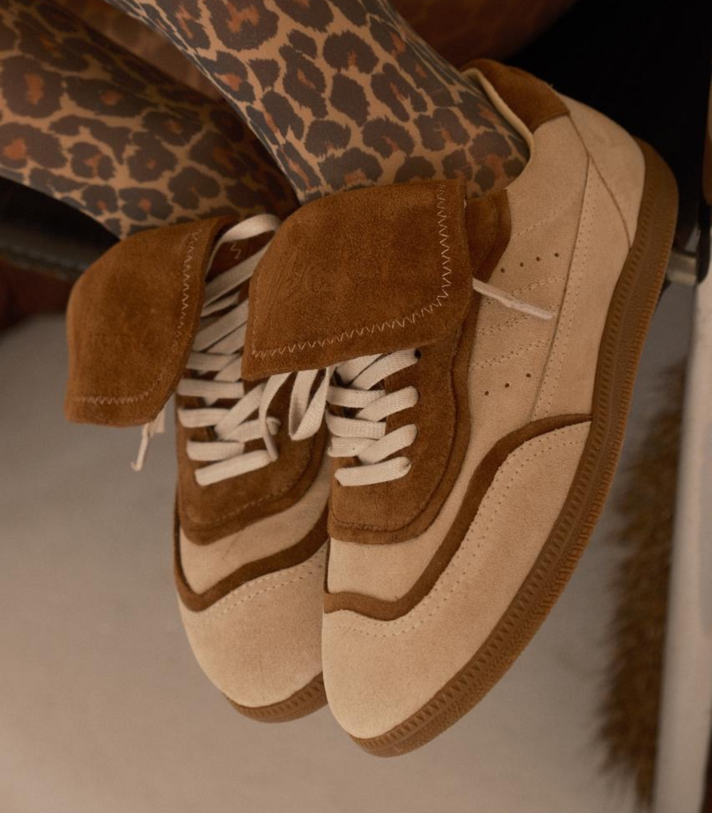 Drifting sand wavy sneakers