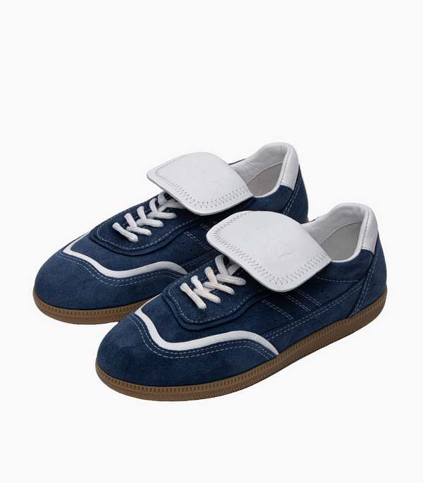 Galaxy wavy sneakers