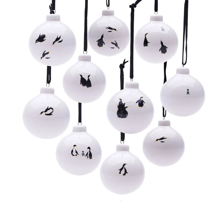 Waddle Penguin Bauble 4