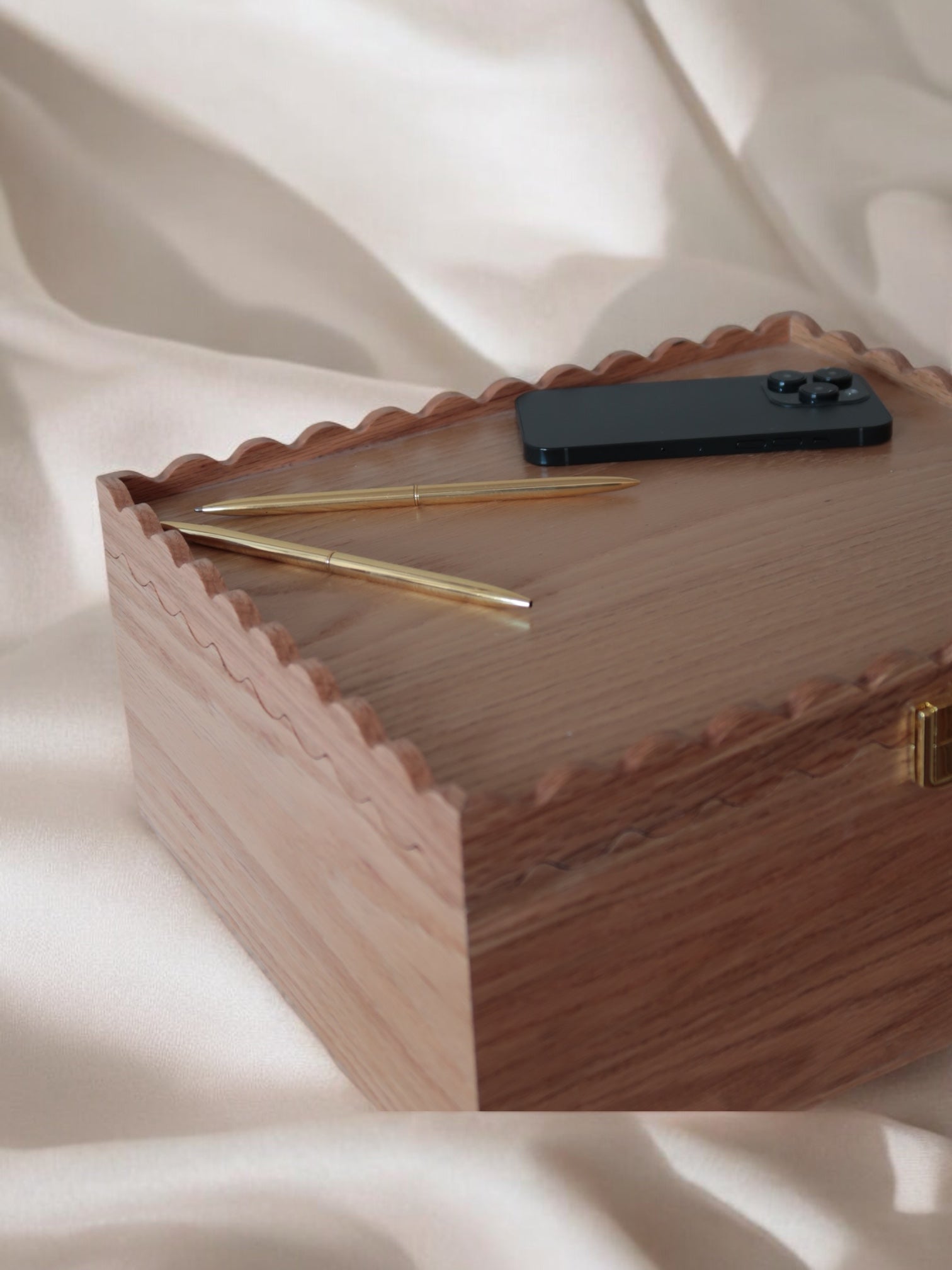The 2-1 Keepsake Case