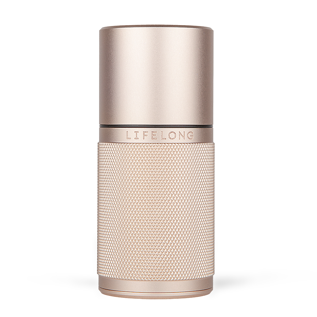 Rose-colored refillable luxury deodorant case from lifelongdeo. It has knurled details, logo in the middle and made of hardened anodised aluminium.