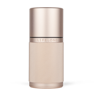Rose-colored refillable luxury deodorant case from lifelongdeo. It has knurled details, logo in the middle and made of hardened anodised aluminium.
