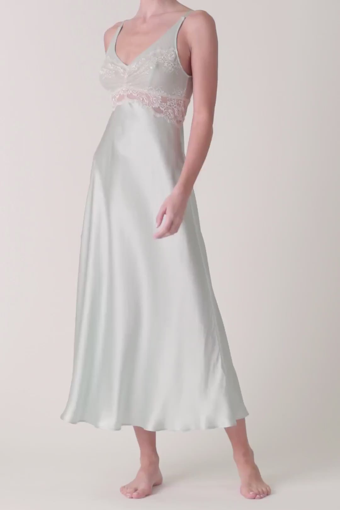 Agatha Nostalgia BS Long Silk Gown