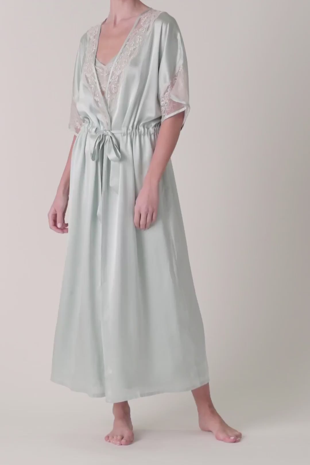 Agatha Nostalgia Hanky Long Silk Robe